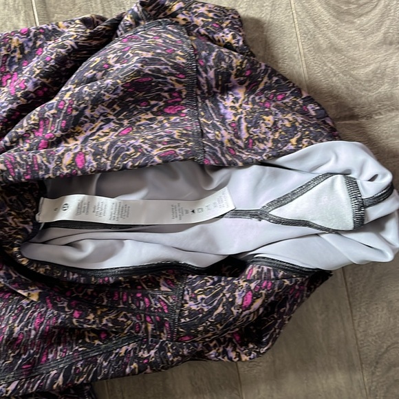 Lululemon Leggings size 6 - Picture 8 of 10